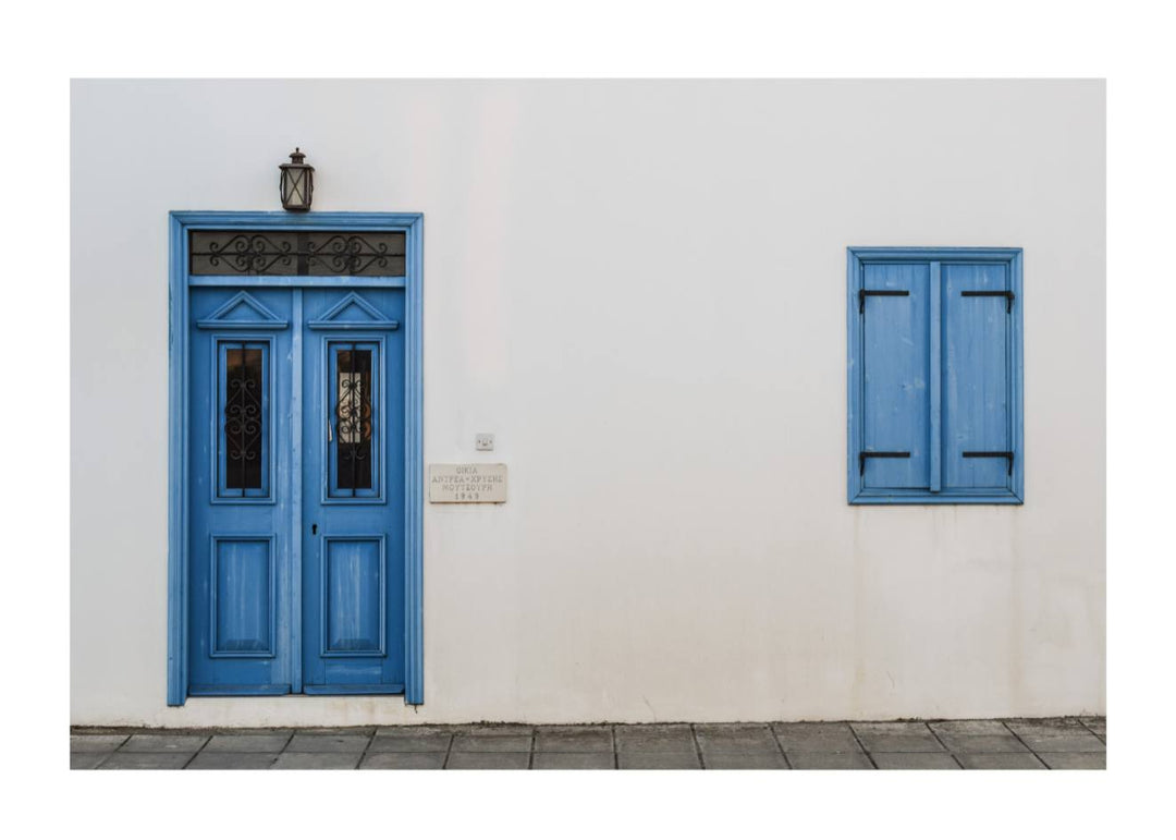 BLUE DOOR