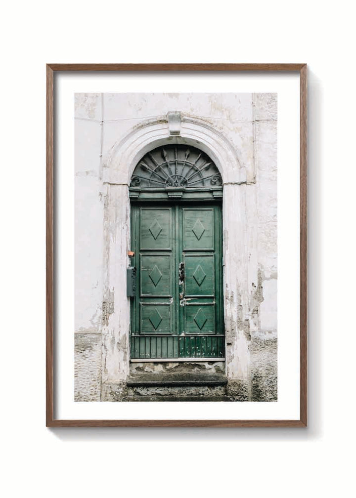 GREEN DOOR